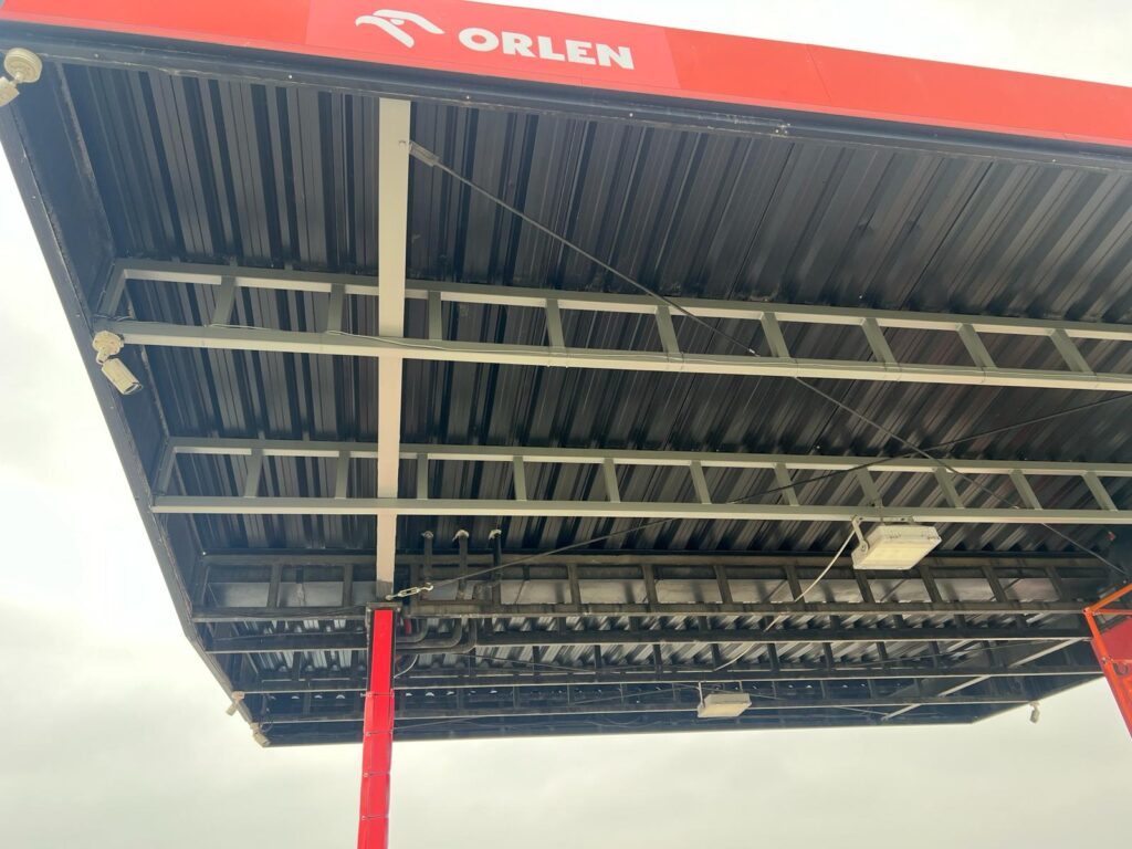 revitalizacia-nateru-zvislych-a-vodorovnych-konstrukcii-a-poklopov-domovych-sacht-a-potrubnych-rozvodov-jednotlivych-produktov-phm-cerpacia-stanica-orlen-most-pri-bratislave-obr2-progresstrade-sk