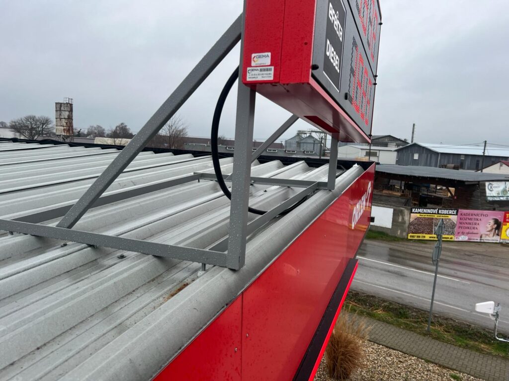 revitalizacia-nateru-zvislych-a-vodorovnych-konstrukcii-a-poklopov-domovych-sacht-a-potrubnych-rozvodov-jednotlivych-produktov-phm-cerpacia-stanica-orlen-most-pri-bratislave-obr3-progresstrade-sk