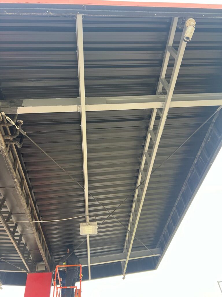 revitalizacia-nateru-zvislych-a-vodorovnych-konstrukcii-a-poklopov-domovych-sacht-a-potrubnych-rozvodov-jednotlivych-produktov-phm-cerpacia-stanica-orlen-most-pri-bratislave-obr5-progresstrade-sk